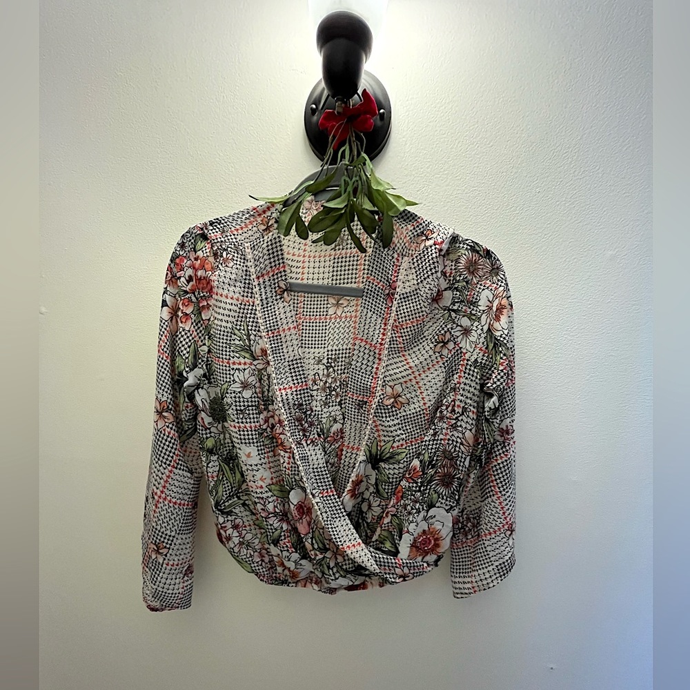 Crop wrap blouse